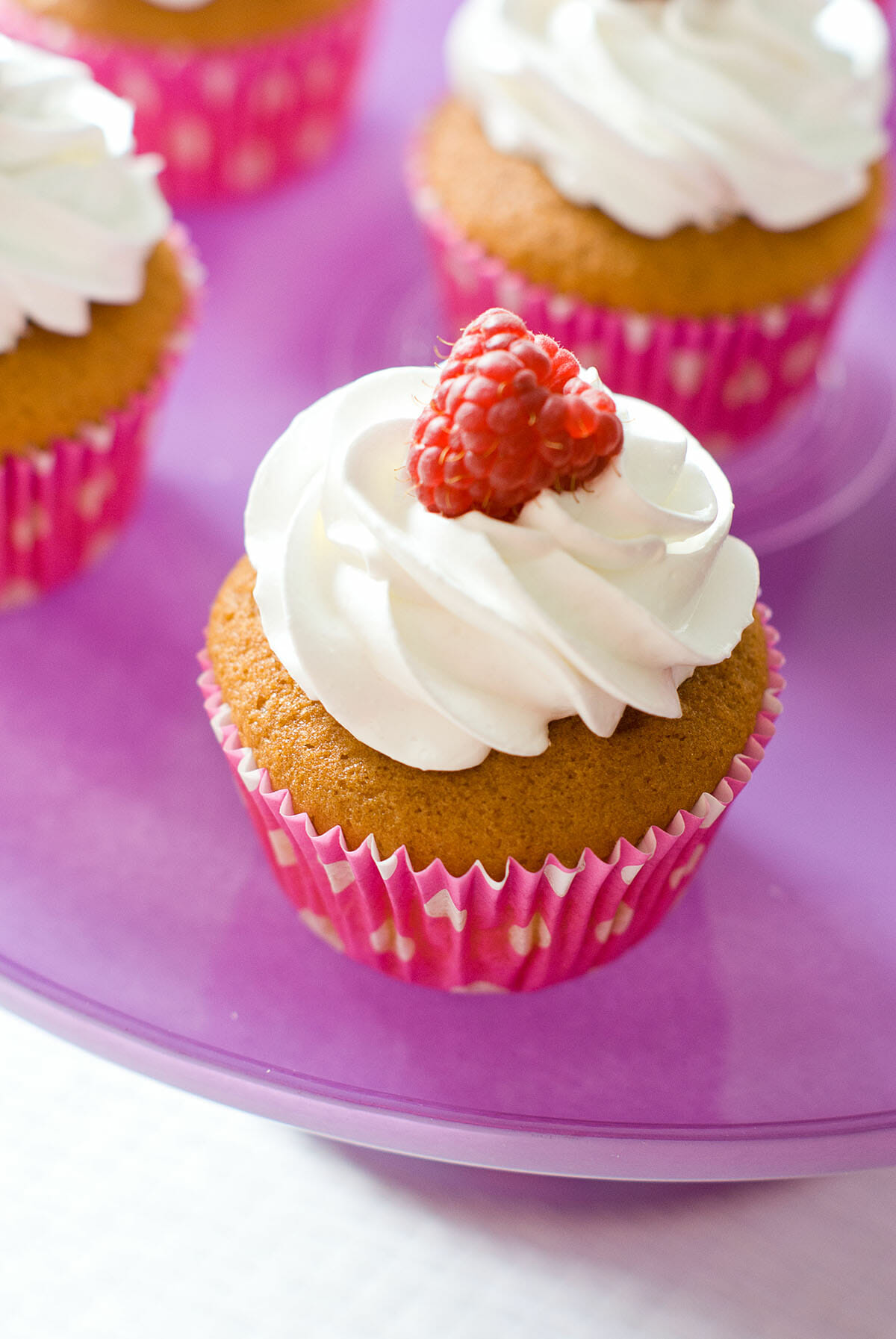 cupcake-framboise-glacage-meringue-italienne