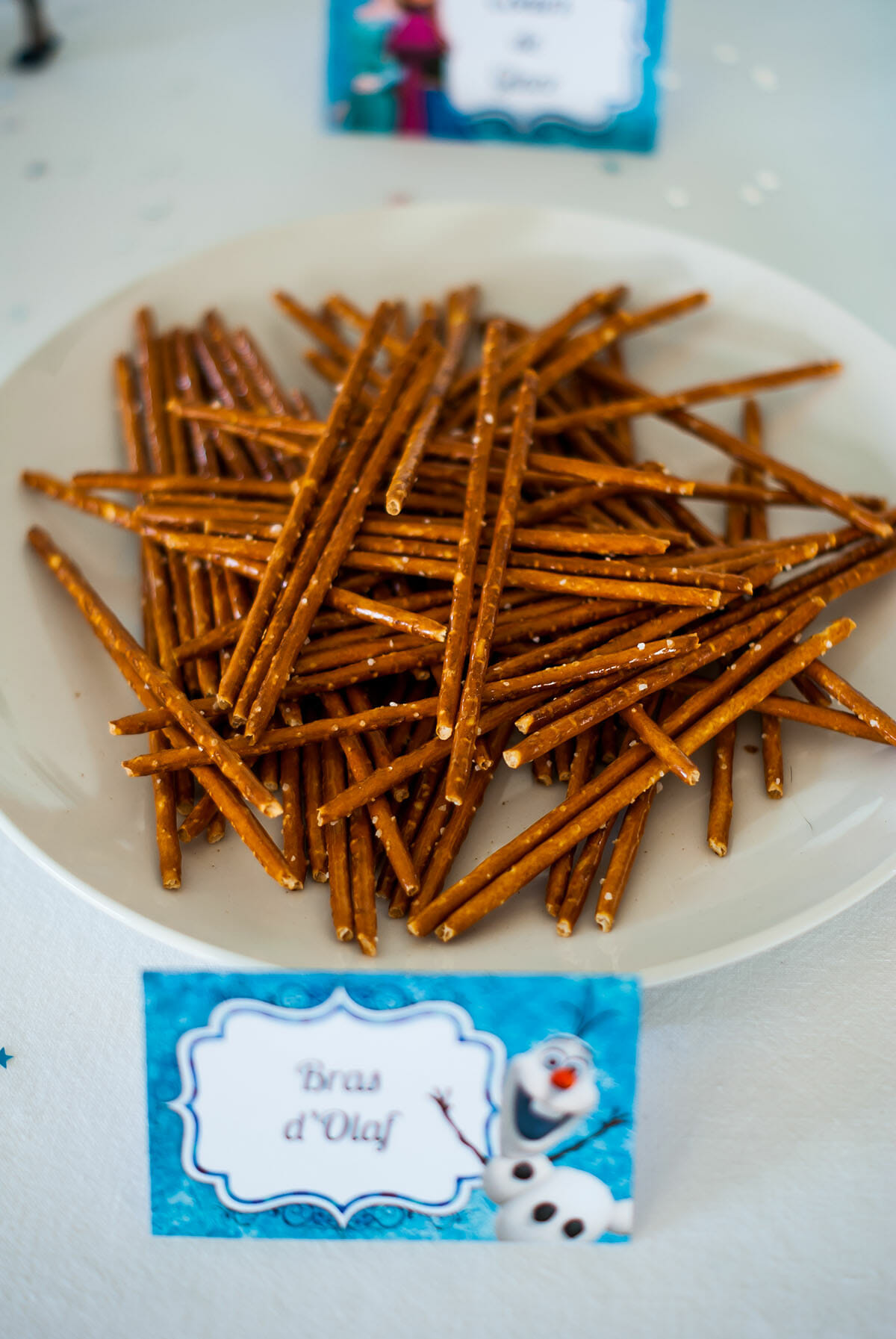 sweet-table-reine-des-neiges-disney-lilie-bakery-1