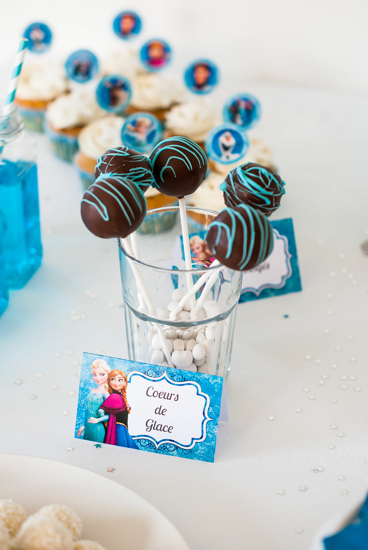 sweet-table-reine-des-neiges-disney-lilie-bakery-3