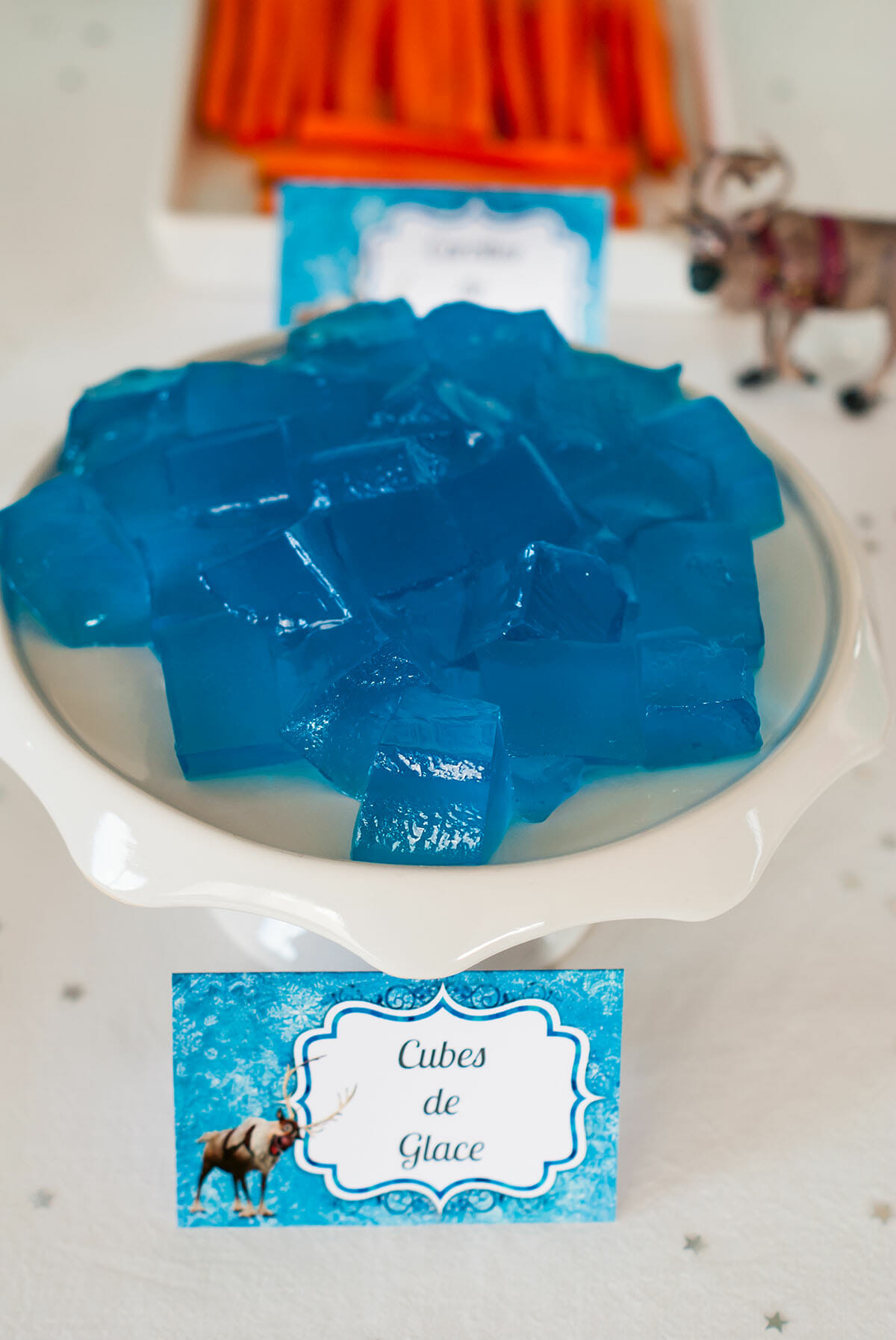 sweet-table-reine-des-neiges-disney-lilie-bakery-9