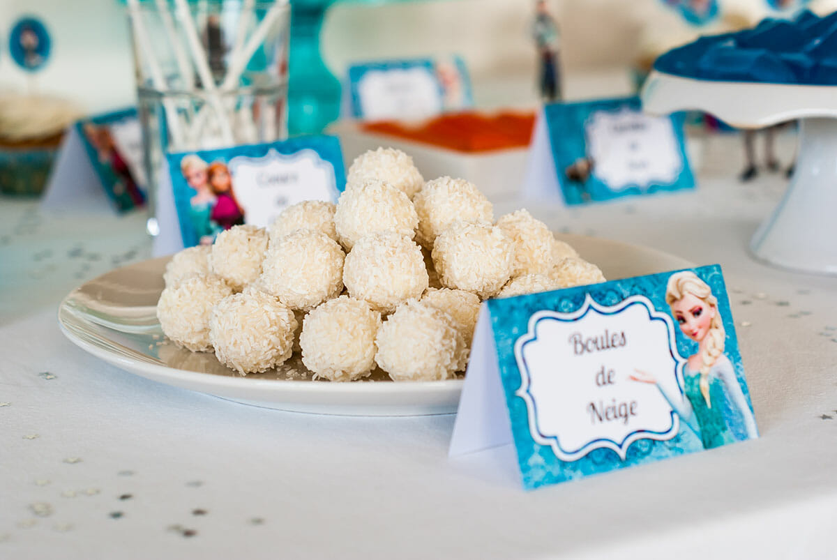 sweet-table-reine-des-neiges-disney-lilie-bakery_