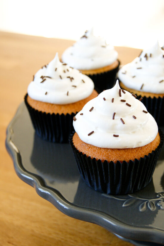 Cupcakes Vanille & Glaçage Meringue
