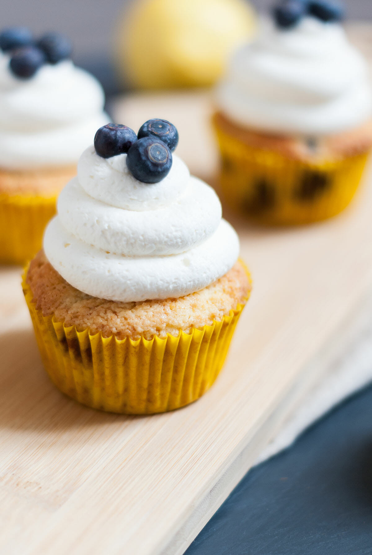 Cupcakes citron myrtilles sans gluten | Lilie Bakery