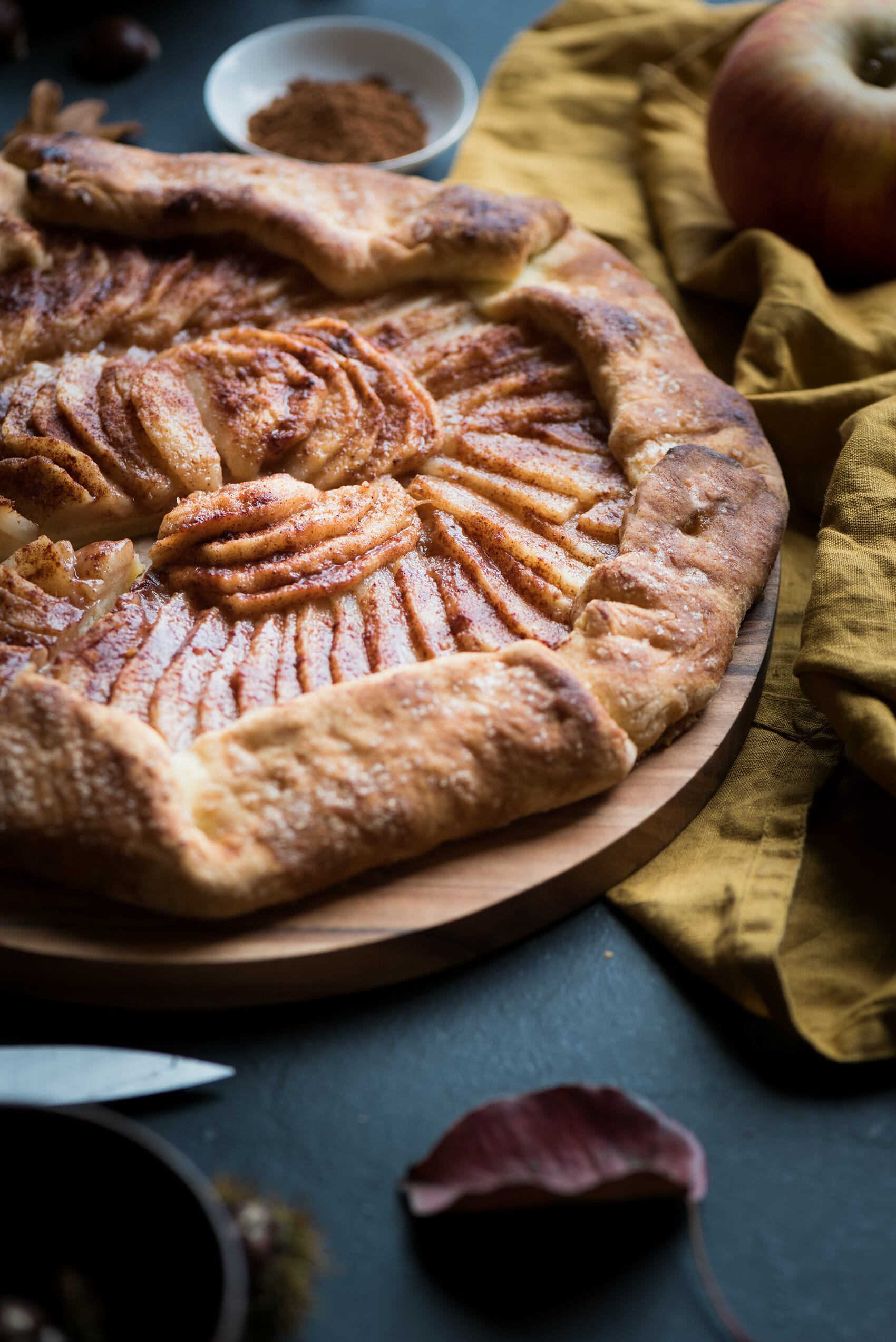 Tarte rustique pomme poire épices - Lilie Bakery