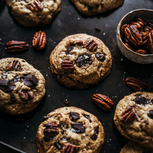 Spelled dark chocolate pecan cookies - Lilie Bakery