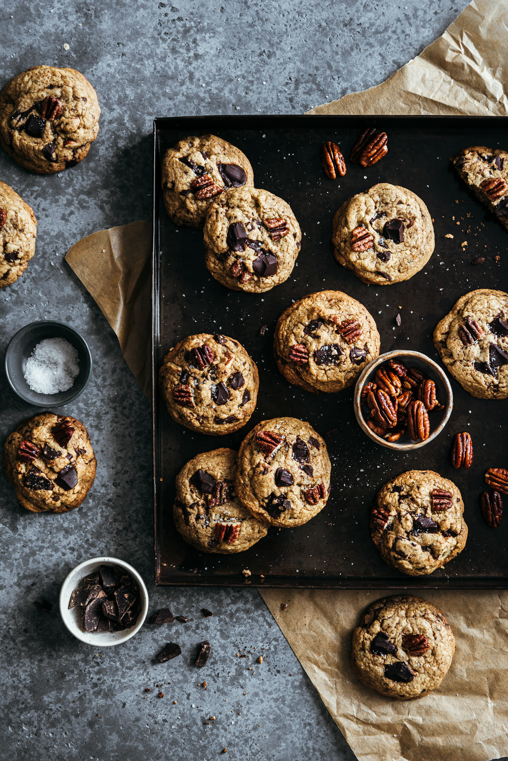 Spelled dark chocolate pecan cookies - Lilie Bakery