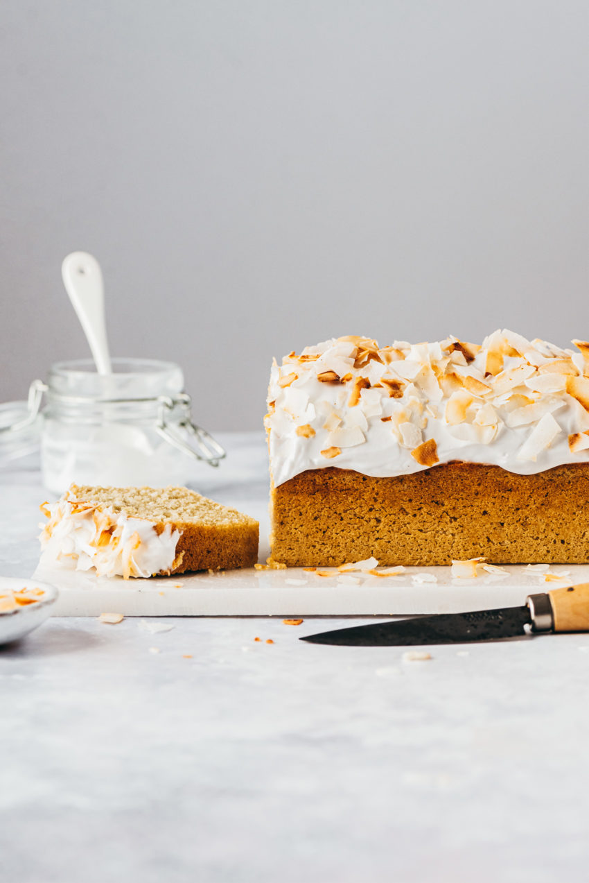 Cake Noix de Coco Gla&ccedil;age Noix de Coco - Lilie Bakery