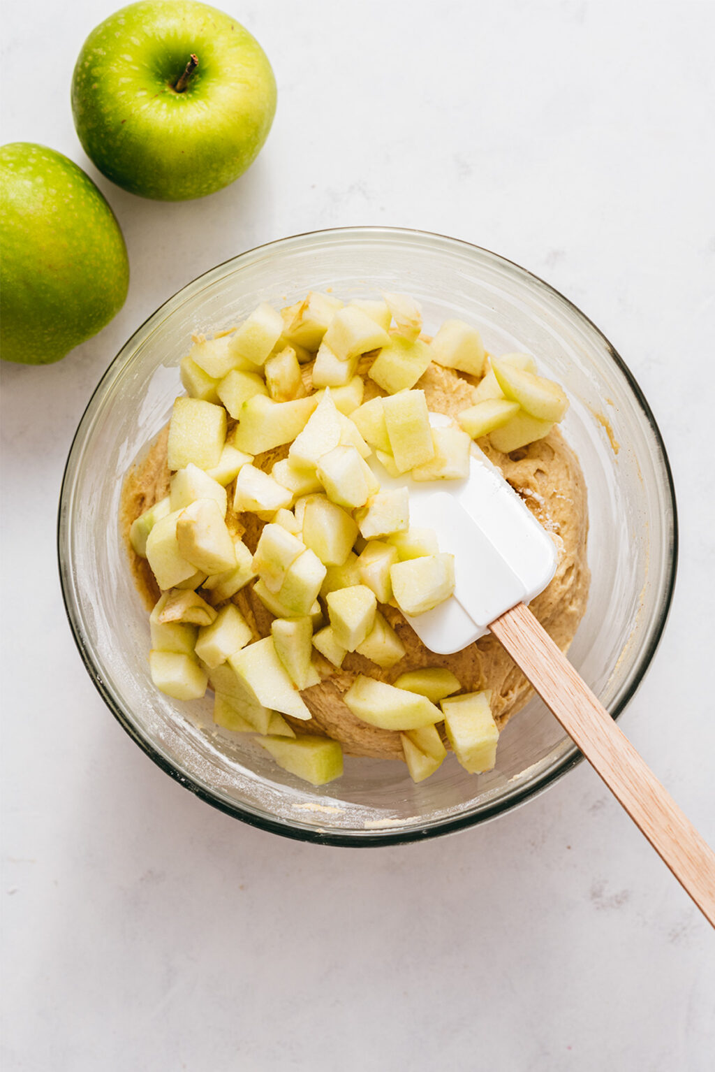 Diced apple muffins - Lilie Bakery