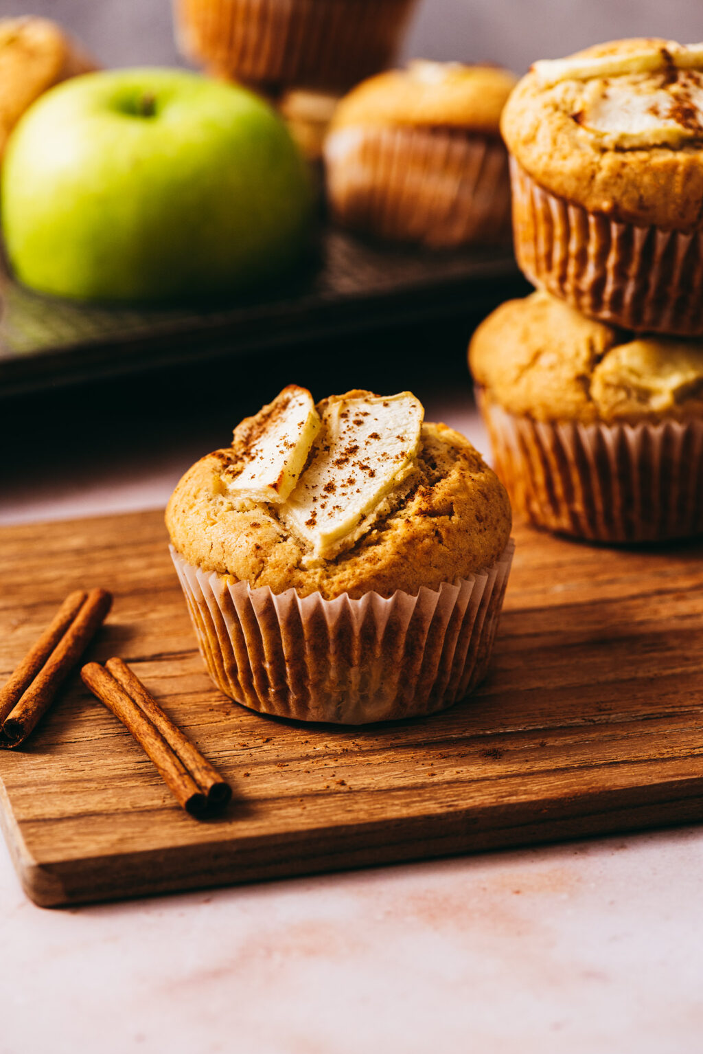Apple muffins - Lilie Bakery