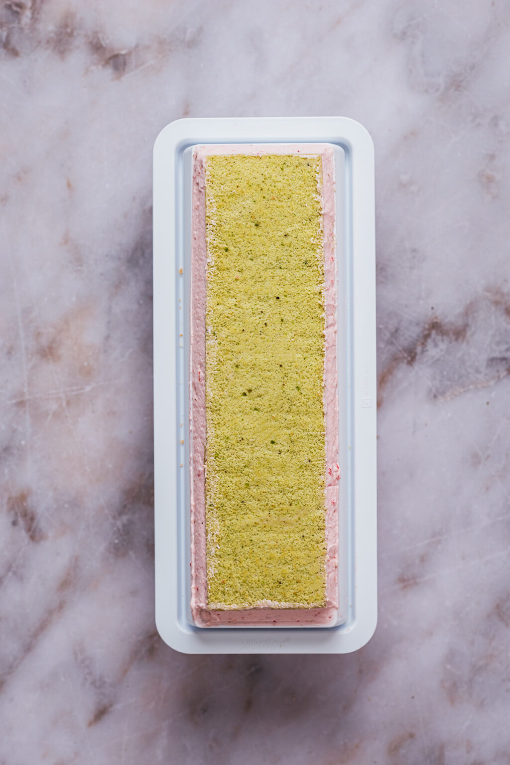 Pistachio madeleine biscuit - Lilie Bakery