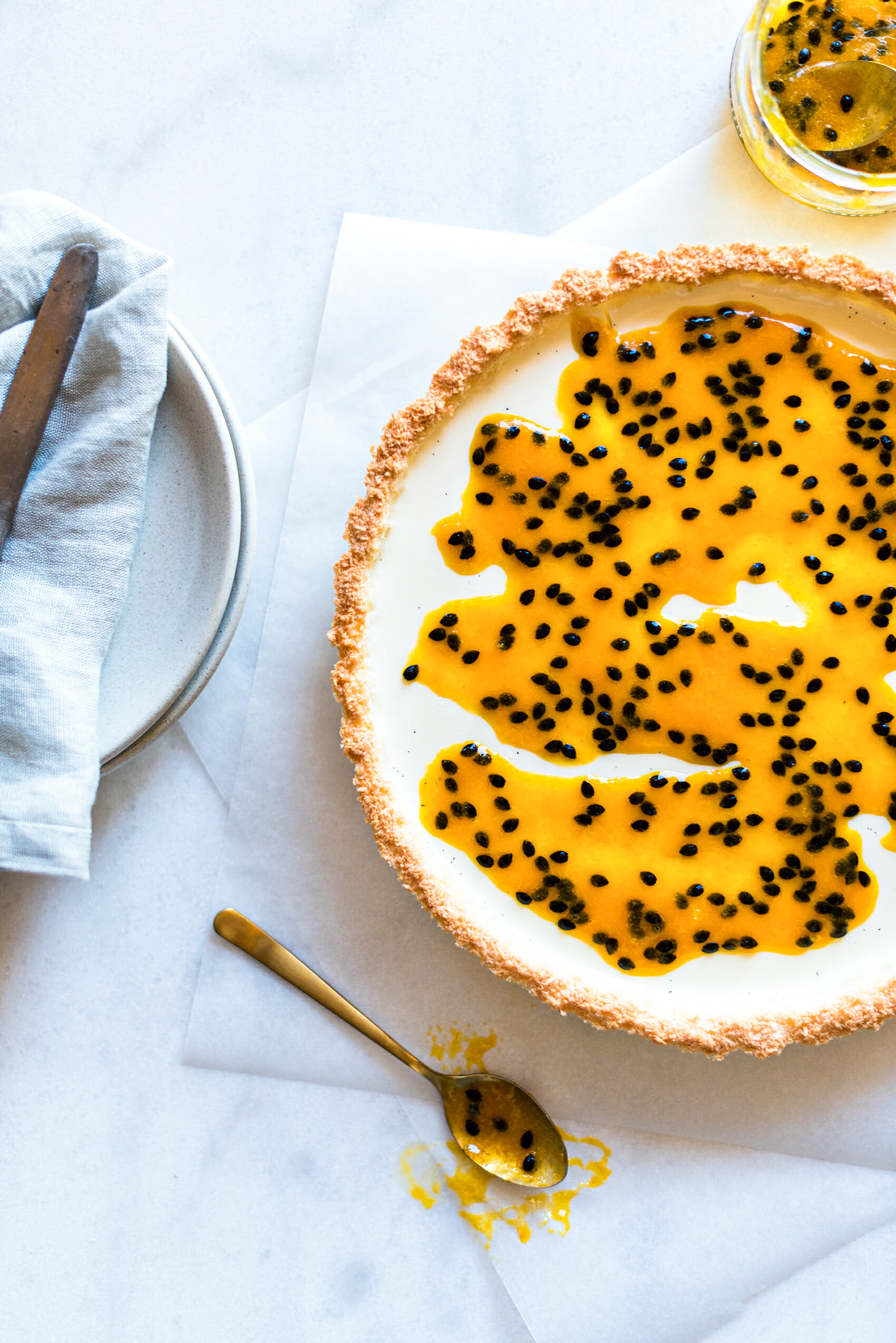 Tarte fruits passion vanille coco - Lilie Bakery