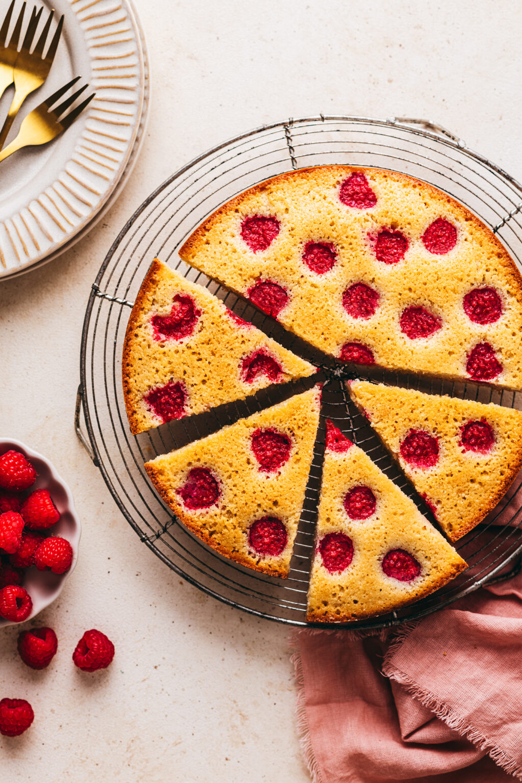 Raspberry financier recipe - Lilie Bakery