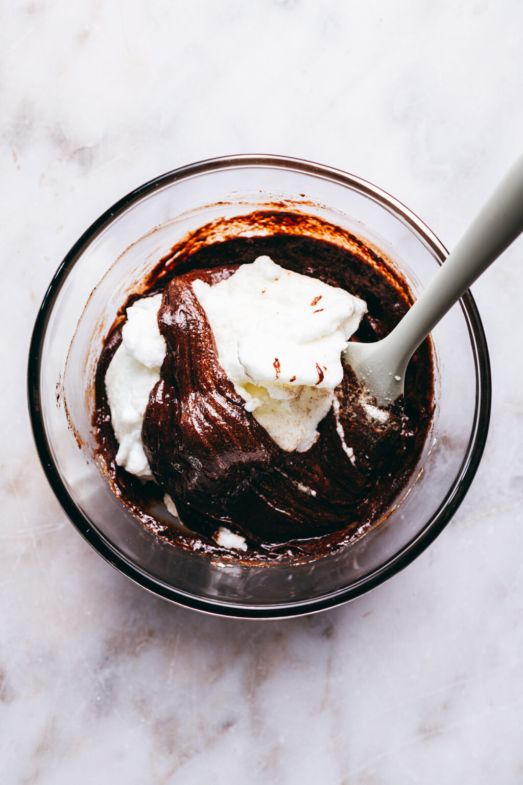 Incorporer blancs neige mousse chocolat - Lilie Bakery